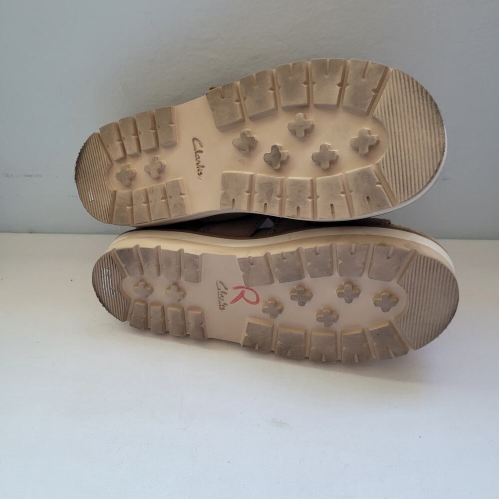 Clarks Orianna Over Tan Suede Chunky Sandals Size 8  7526-2956 - Picture 5 of 6
